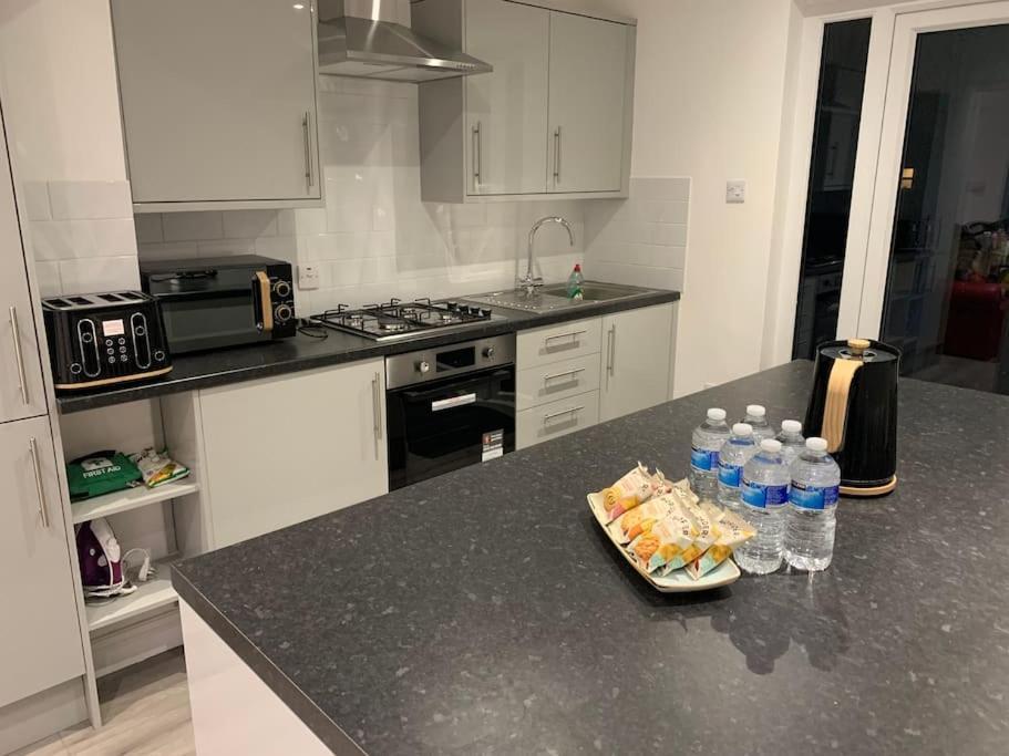 Beautiful 5Bedroom Hse-Contractor/Family/Corporate Dartford Extérieur photo