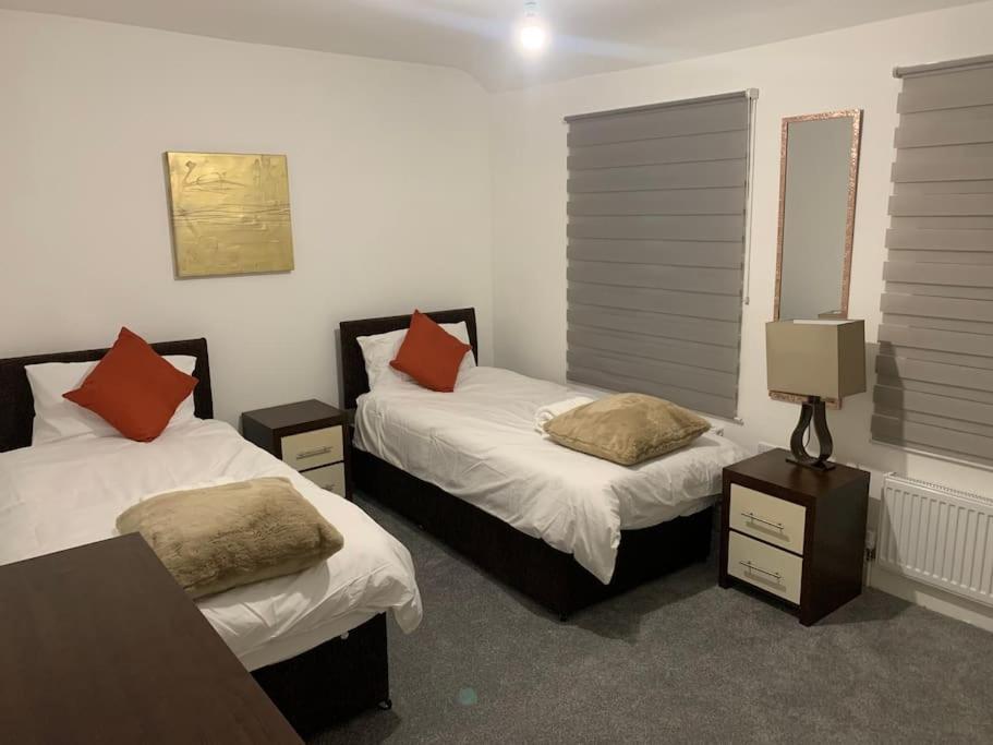 Beautiful 5Bedroom Hse-Contractor/Family/Corporate Dartford Extérieur photo